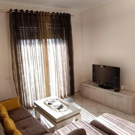 I Ii Apartment