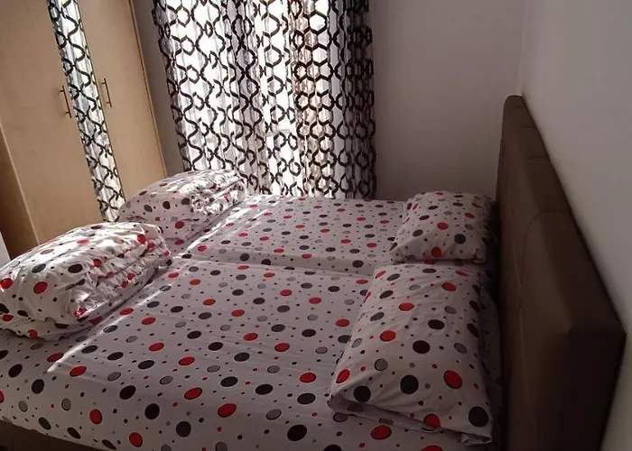 I Ii דירה טיראנה